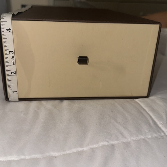 Louis Vuitton sneaker gift box with dust bags - Picture 6 of 13